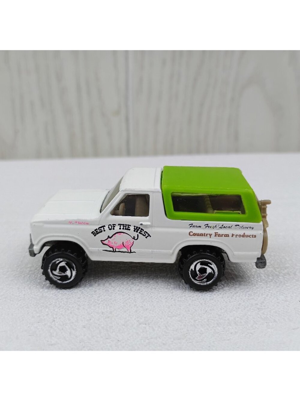 1990 Hot Wheels White Ford Bronco “Best of the West” - Die Cast 1:64 green top